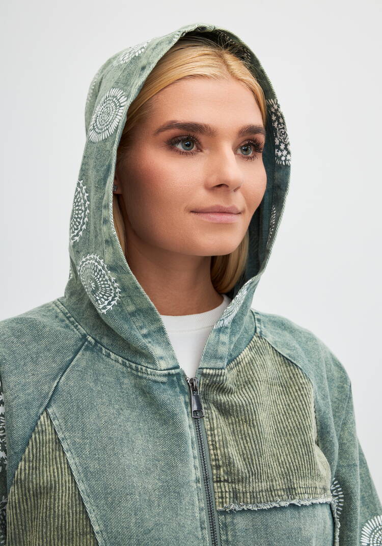 Куртка джинсовая с нашивками Ванесса шир.  750, рис. 18