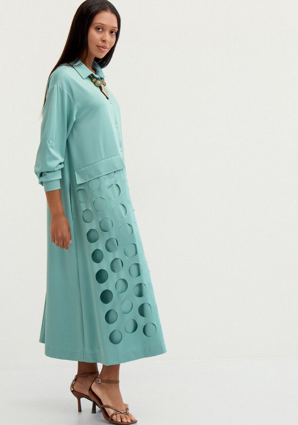 Платье А-силуэта с перфорацией шир.  580, рис. 7