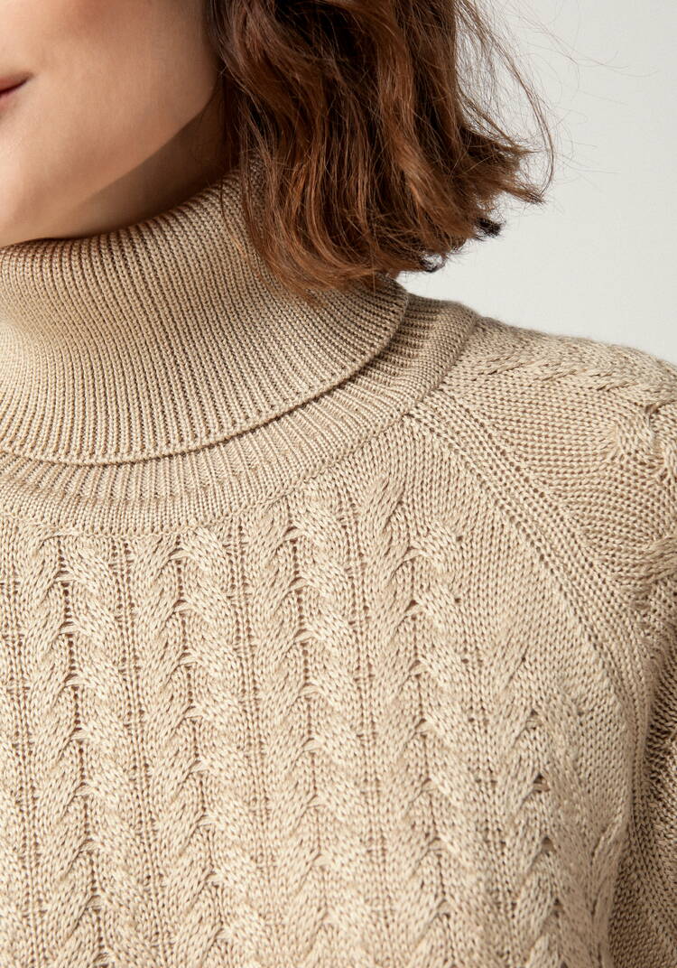 Свитер вязаный с косами и высоким горлом шир.  750, рис. 35