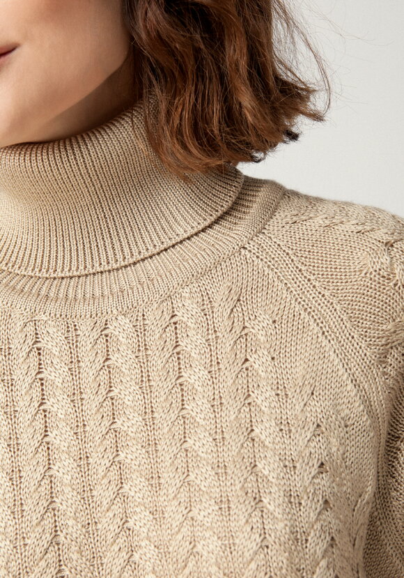 Свитер вязаный с косами и высоким горлом шир.  580, рис. 35