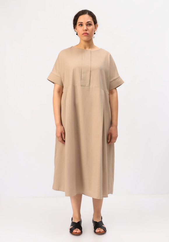 Платье свободного кроя с мягкими складками шир.  580, рис. 4