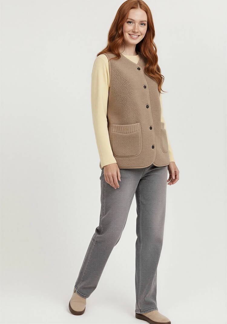 Жилет удлинённый из искусственного меха шир.  750, рис. 7