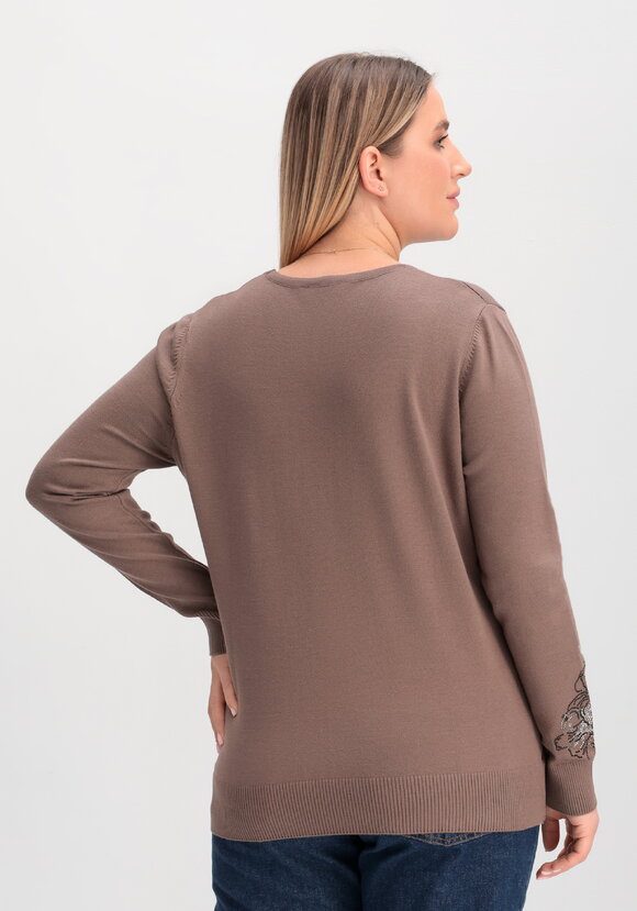 Джемпер с абстрактными цветами из страз шир.  580, рис. 15