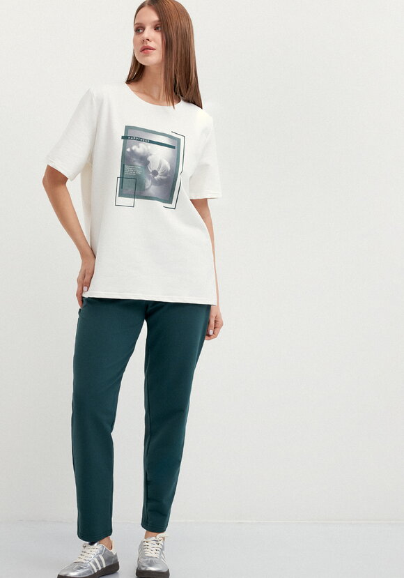 Костюм с флористическим принтом на футболке шир.  580, рис. 34