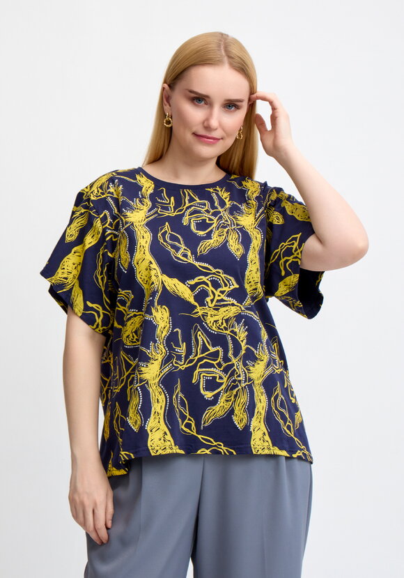 Блуза с оригинальным принтом и стразами шир.  580, рис. 35