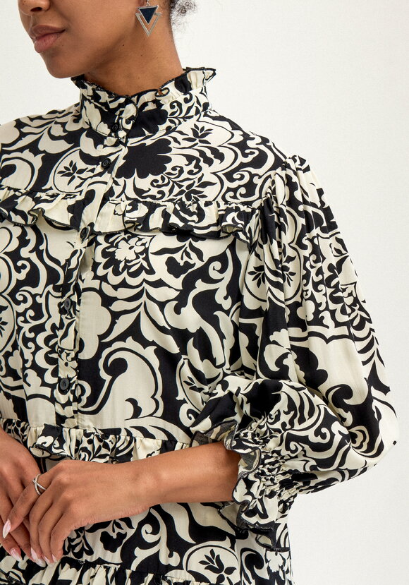 Платье с ярусами и обьёмным рукавом шир.  580, рис. 14