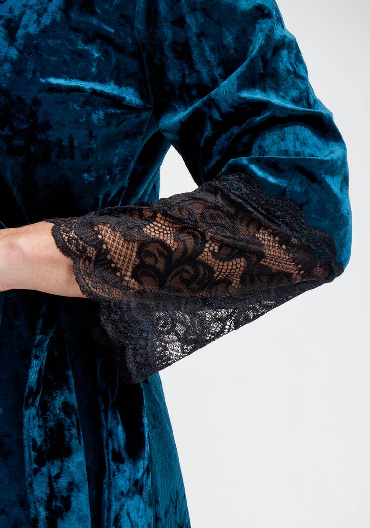 Халат велюровый на запах с кружевом шир.  750, рис. 7