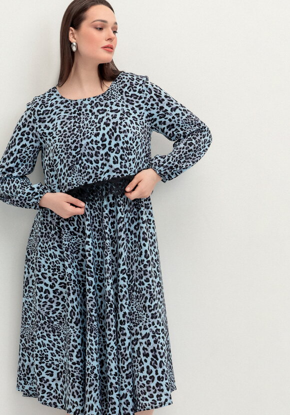 Платье из струящейся ткани с принтом леопард шир.  580, рис. 2