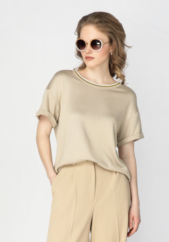 Футболка с отделкой по горловине шир.  580, рис. 6