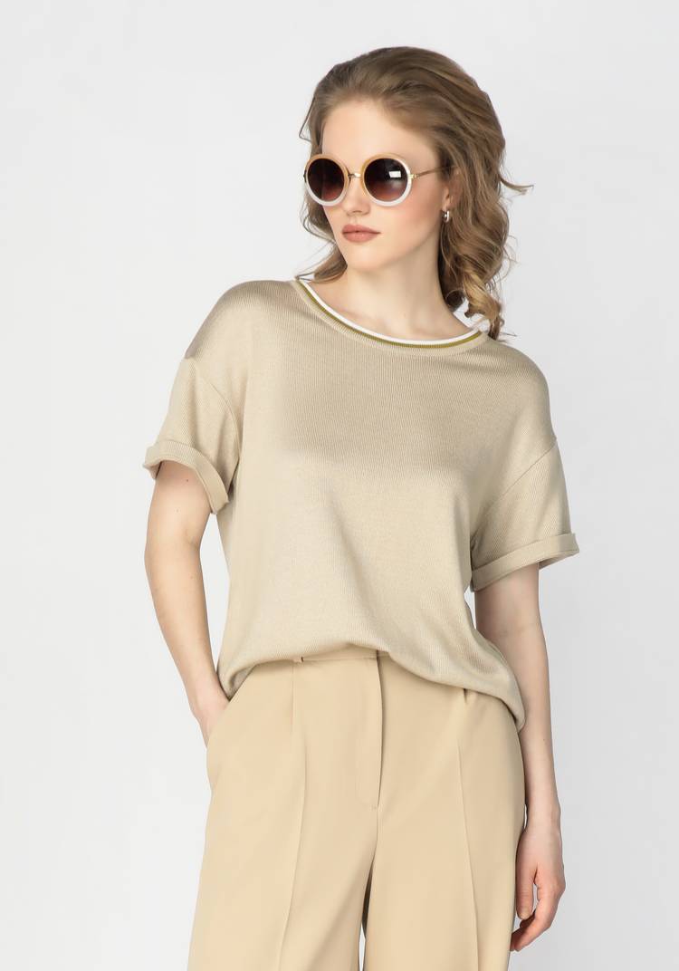 Футболка с отделкой по горловине шир.  750, рис. 6