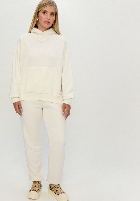 Брюки джоггеры с карманами на резинке шир.  580, рис. 3