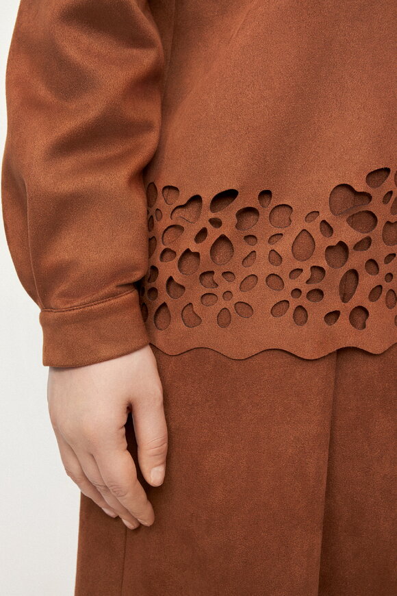 Рубашка замшевая с ажурным узором Веста шир.  580, рис. 6