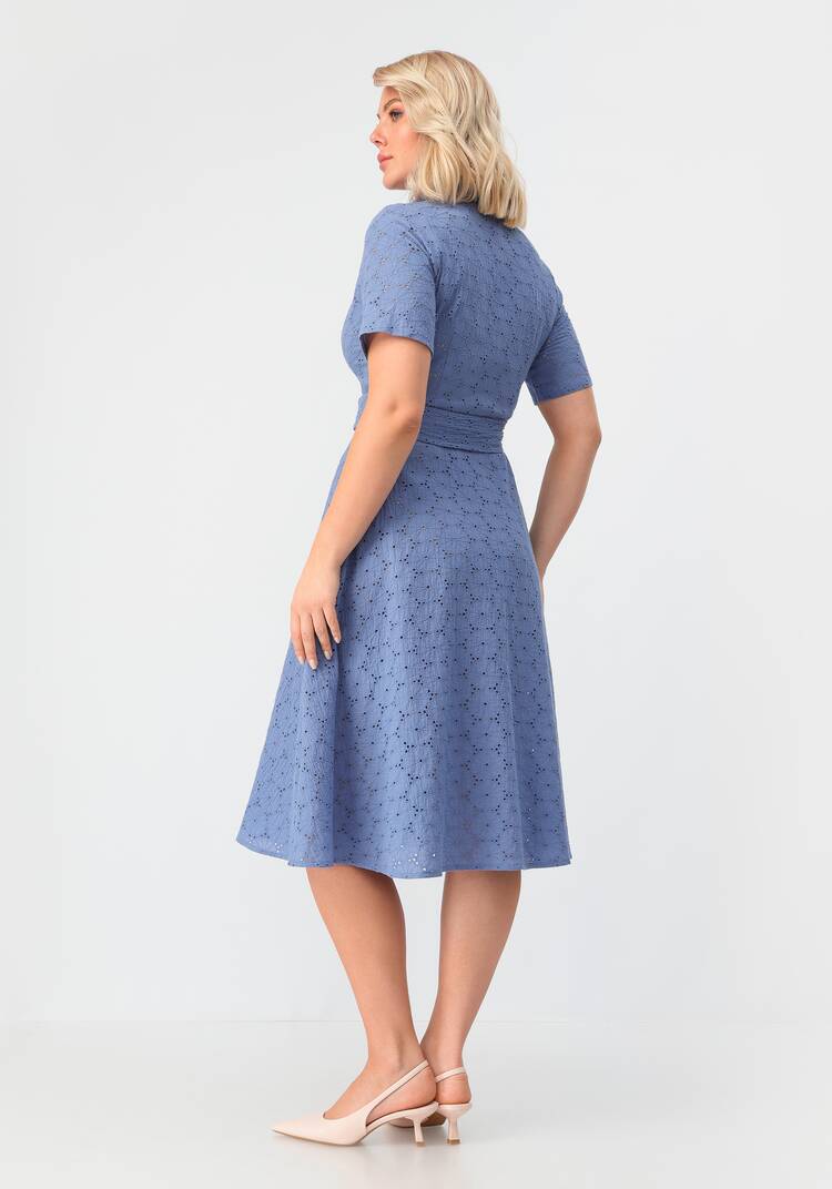 Платье с отложным воротником из шитья шир.  750, рис. 13