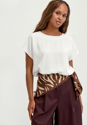 Блуза с коротким рукавом однотонная