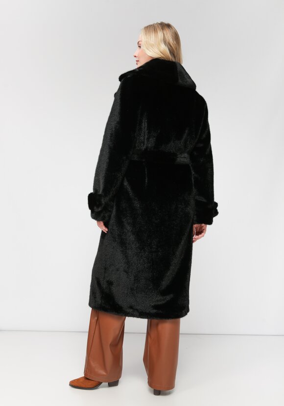 Пальто из искусственного меха с поясом шир.  580, рис. 11