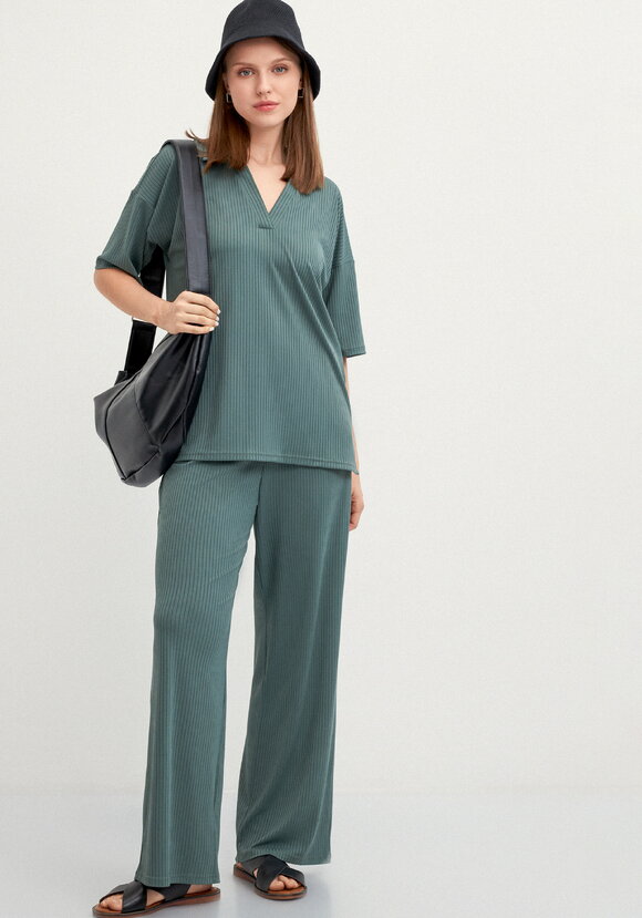 Брюки свободного кроя в рубчик шир.  580, рис. 8