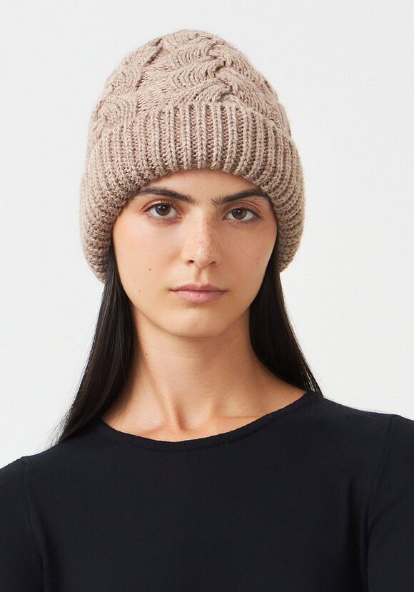 Шапка Амели шир.  580, рис. 1