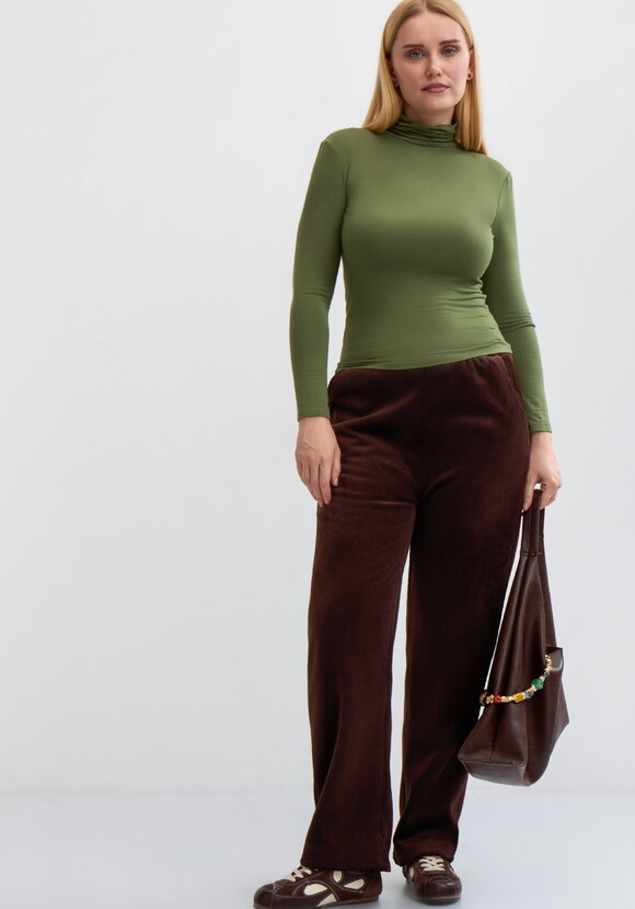 Брюки вельветовые утепленные шир.  580, рис. 13