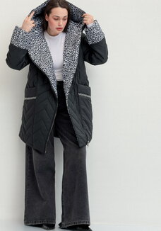 Куртка стеганая с анималистичным принтом