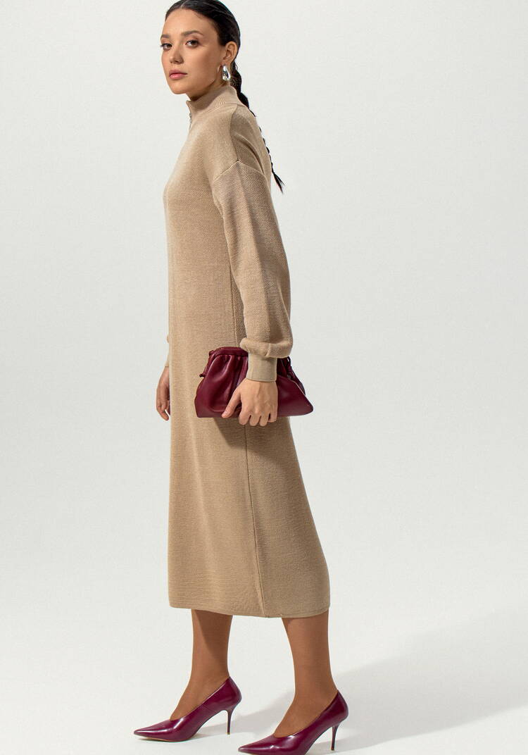 Платье с воротником-стойкой на молнии шир.  750, рис. 6