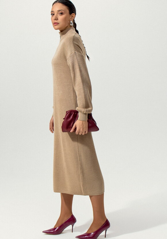 Платье с воротником-стойкой на молнии шир.  580, рис. 6