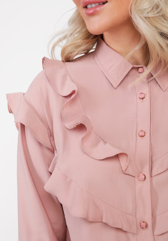 Блуза с рюшами на пуговицах шир.  580, рис. 10