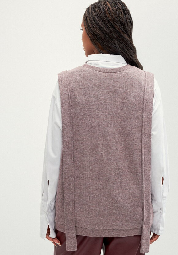 Жилет трикотажный с пуговицами шир.  580, рис. 3