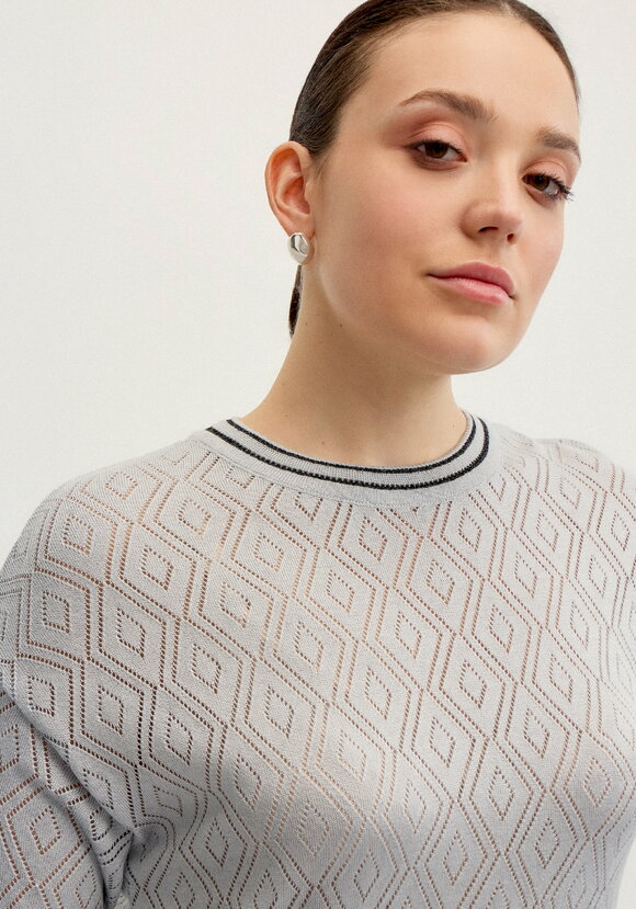 Джемпер с ажурными ромбами и метанитью шир.  580, рис. 17