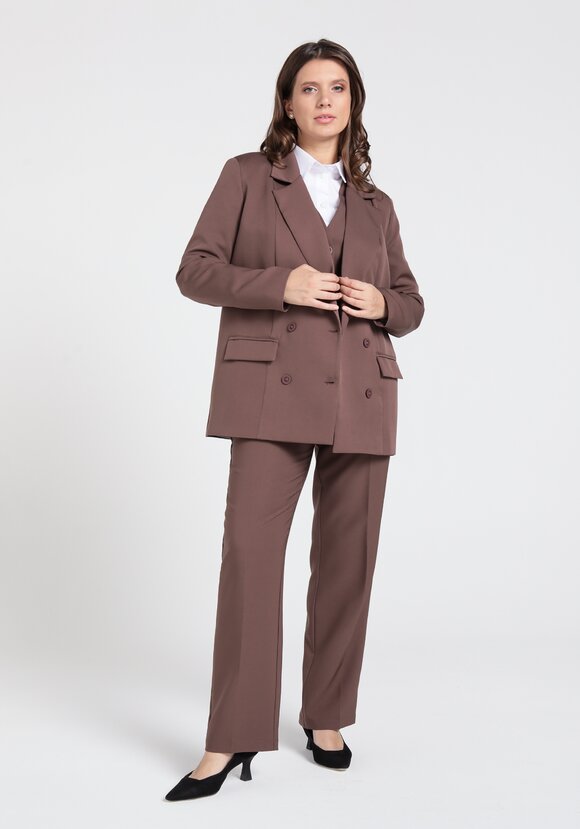 Жакет двубортный на подкладке шир.  580, рис. 14