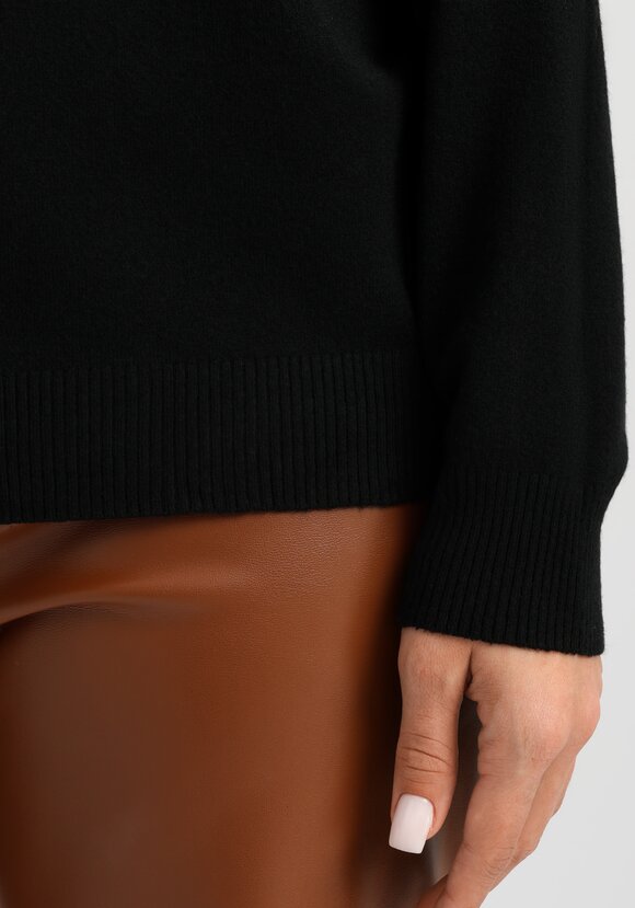 Водолазка Аннета шир.  580, рис. 40