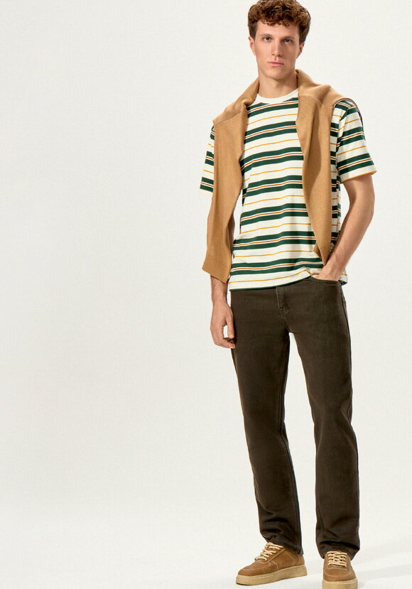 Брюки прямые из джинсовой ткани с карманами шир.  580, рис. 7