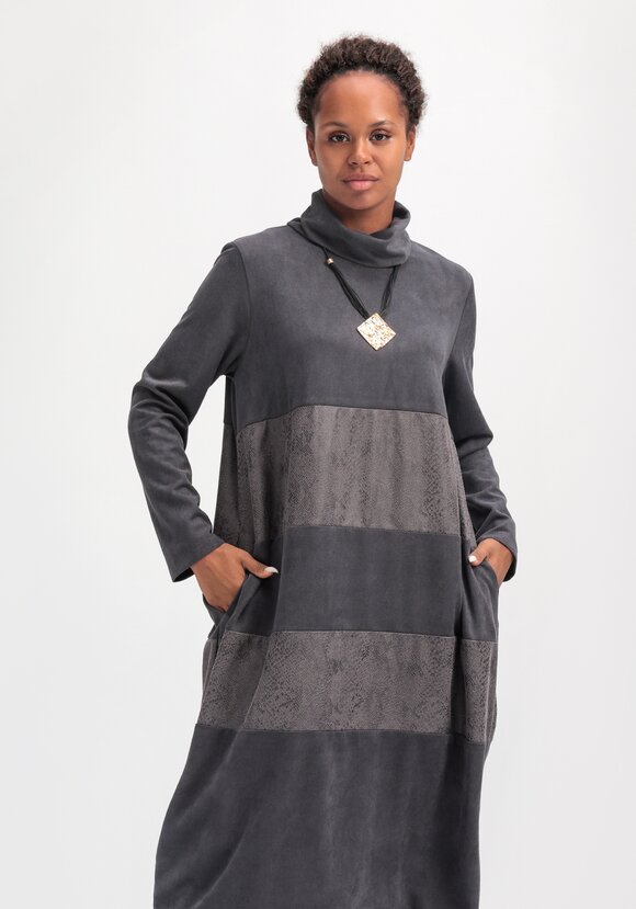 Платье с декоративными вставками шир.  580, рис. 2