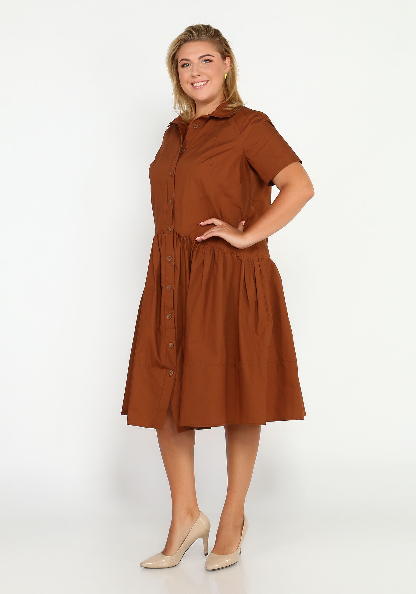 Платье с фигурными рельефами на пуговицах Elletto Life, размер 44, цвет коричневый - фото 1