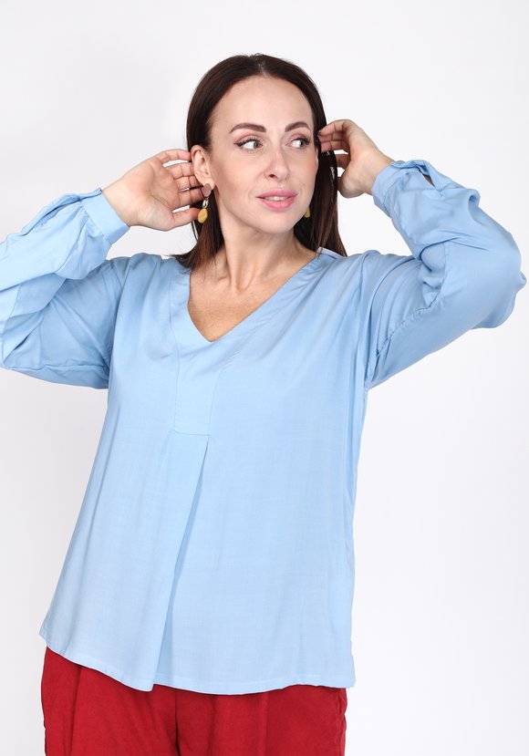 Блузка с V-образным вырезом, свободного кроя шир.  580, рис. 9