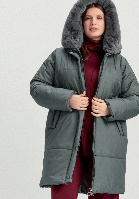 Пальто удлиненное с меховым капюшоном шир.  580, рис. 12