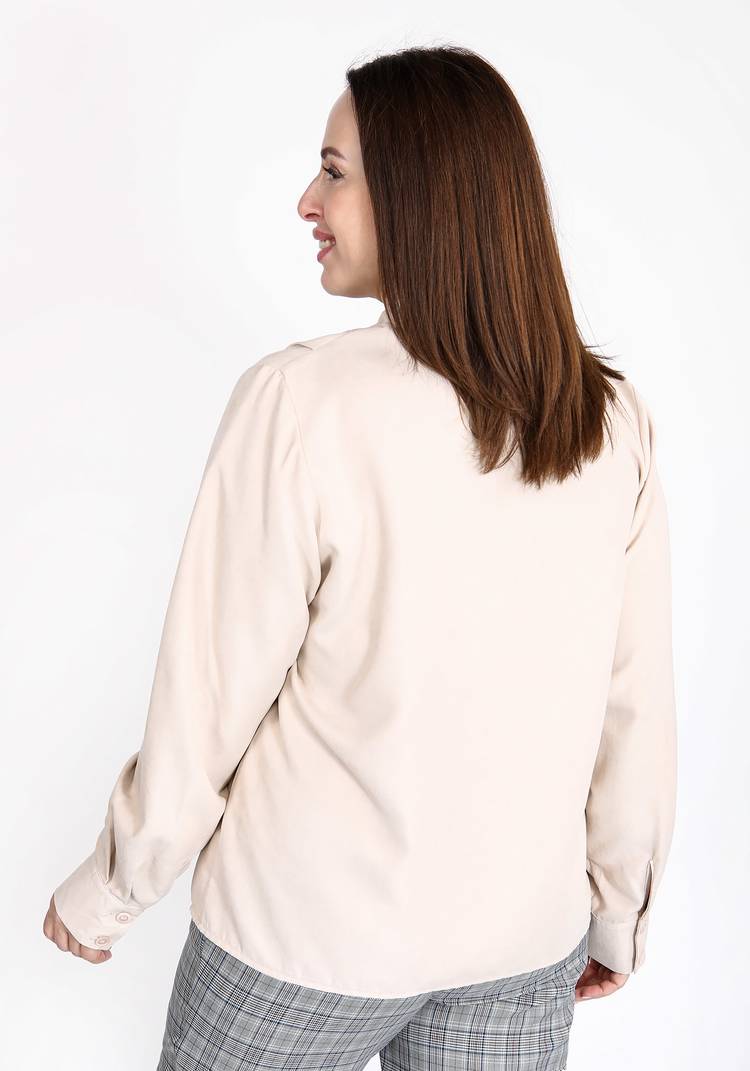 Блуза с V-вырезом горловины шир.  750, рис. 10