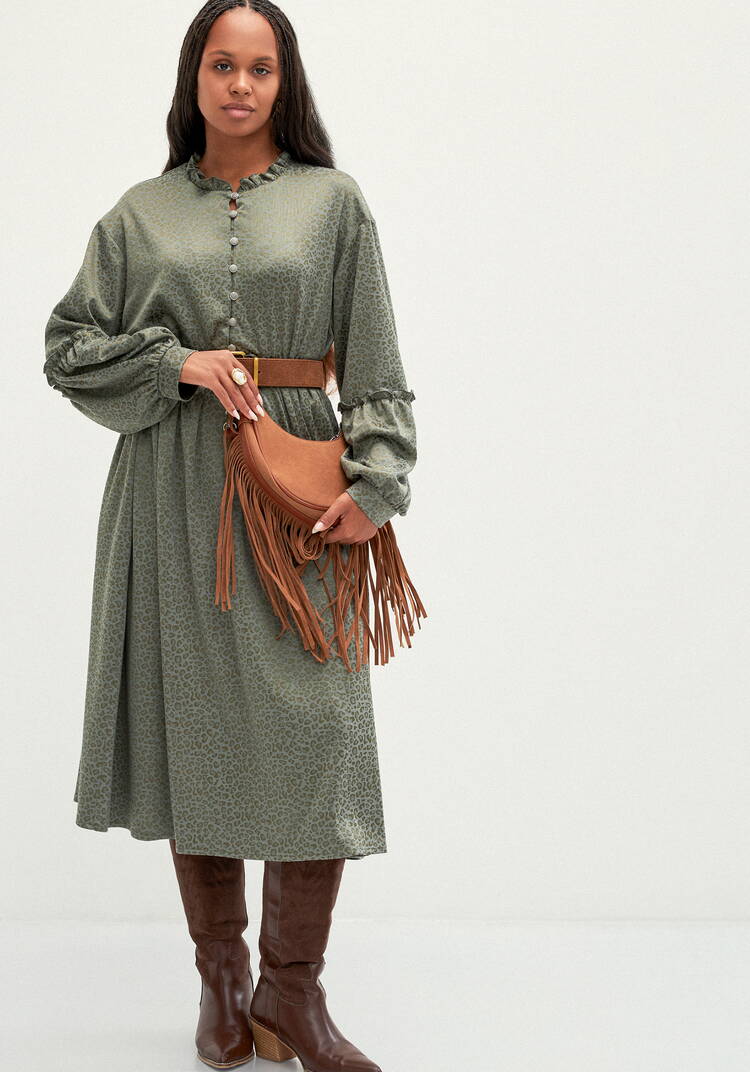 Платье свободного кроя с кокеткой шир.  750, рис. 8