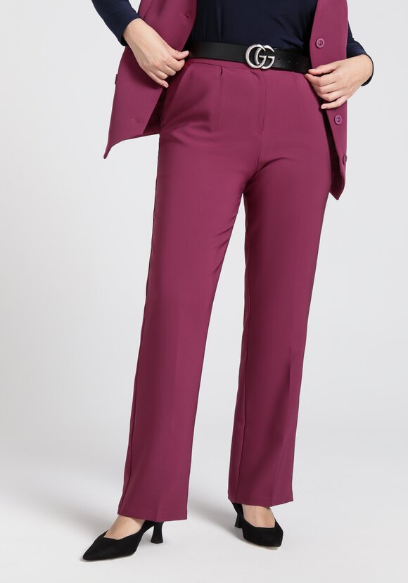 Брюки классика прямые от бедра шир.  580, рис. 25