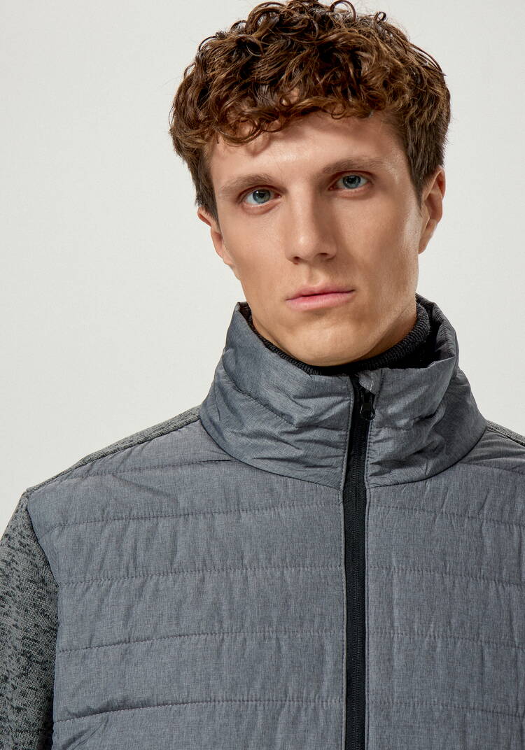 Куртка стеганая с рукавами из трикотажа шир.  750, рис. 5