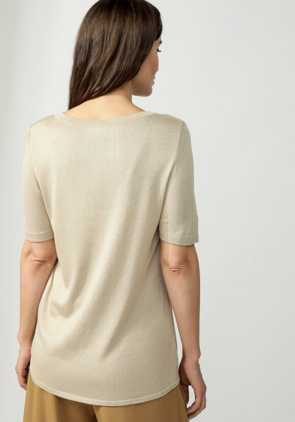 Джемпер с припуском на свободу движения шир.  580, рис. 10