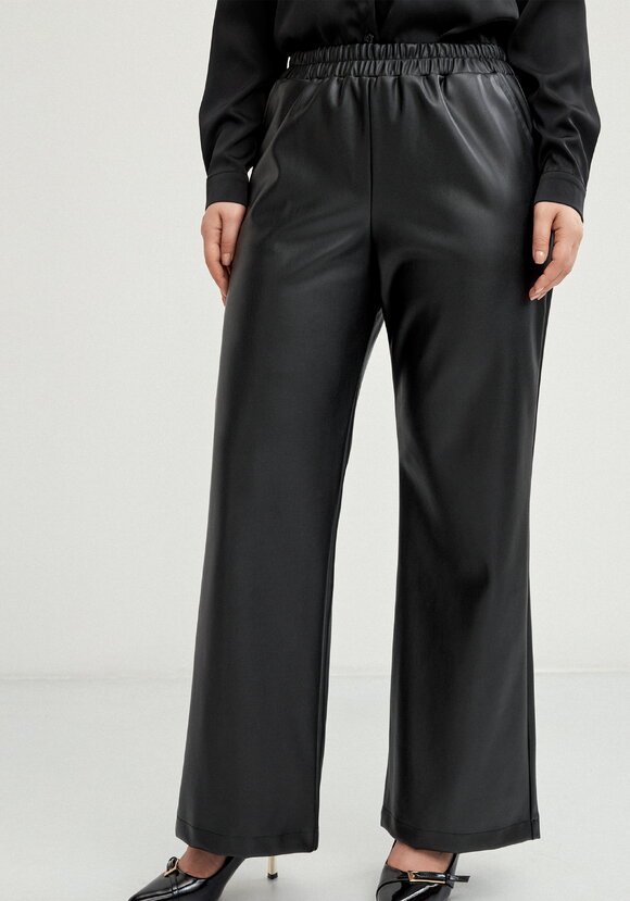 Брюки прямые из экo-кожи шир.  580, рис. 4