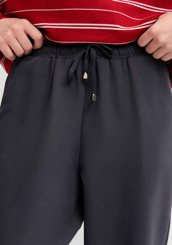 Брюки прямого силуэта зауженные к низу шир.  580, рис. 11