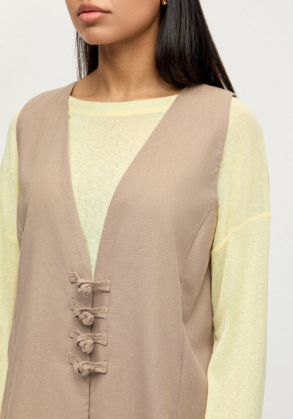 Жилет изо льна Медея шир.  580, рис. 12