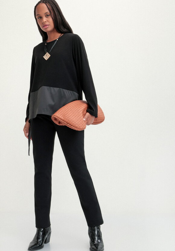 Блуза трикотажная из комбинированной ткани шир.  580, рис. 8