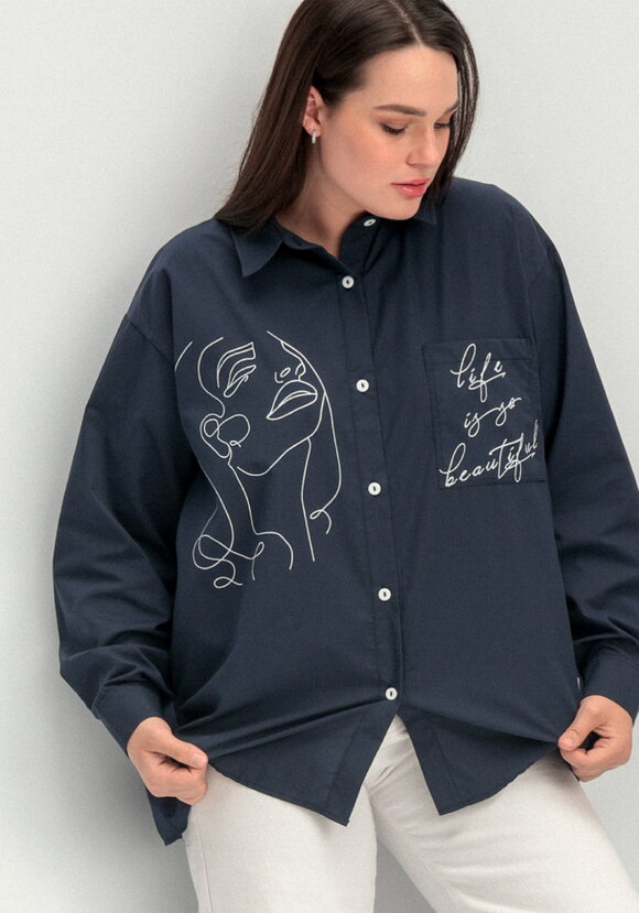 Рубашка с принтом на передней полочке шир.  580, рис. 36