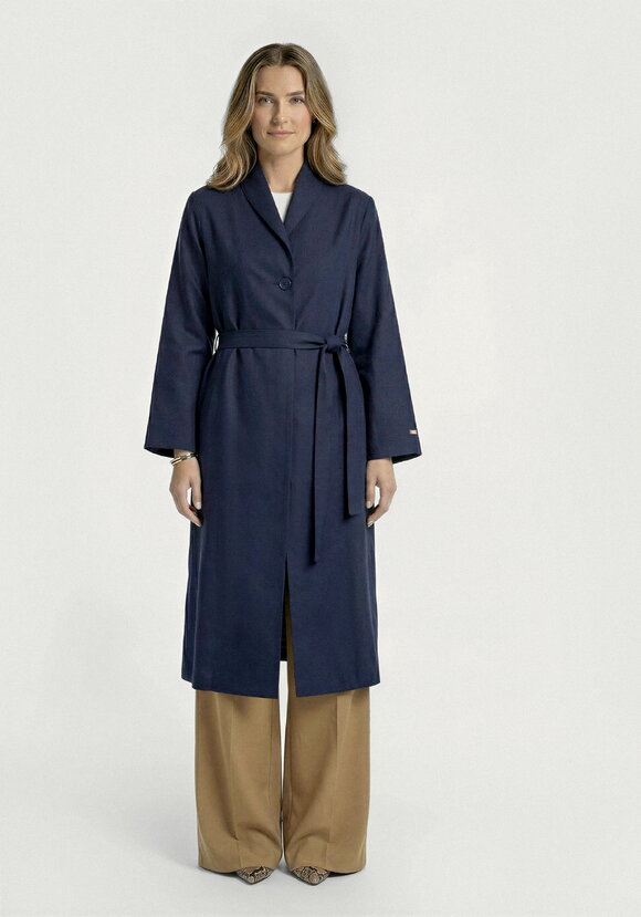 Тренч с цельнокройным воротником на пуговицах шир.  580, рис. 4