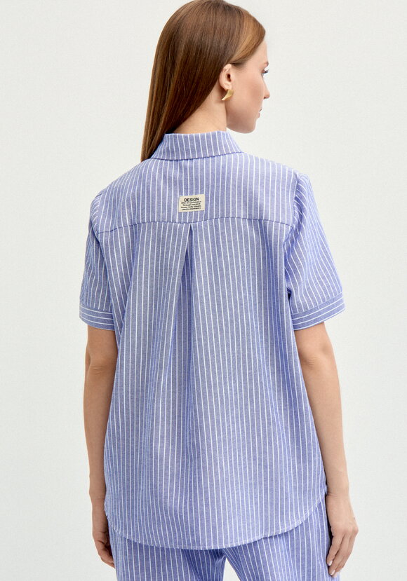 Блуза на пуговицах в вертикальную полоску шир.  580, рис. 19