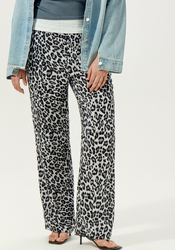 Брюки с анималистичным принтом шир.  580, рис. 17