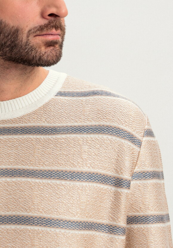 Джемпер в полоску с контрастными манжетами шир.  580, рис. 23