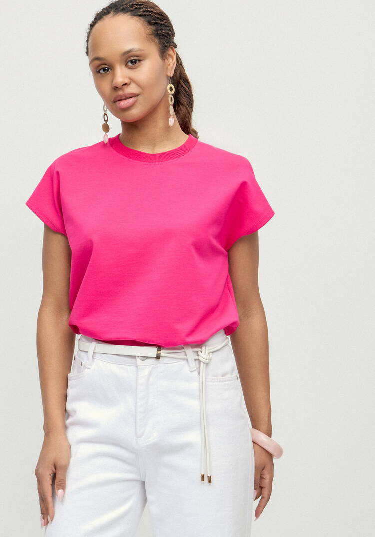 Футболка из трикотажа со спущенным плечом шир.  750, рис. 30